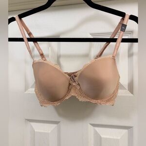 Elegant Lace Trimmed Bra in Tan Victoria’s Secret size 34C new with tags